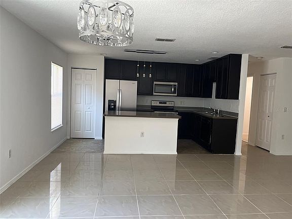 4th image of 520 Aeolian Dr