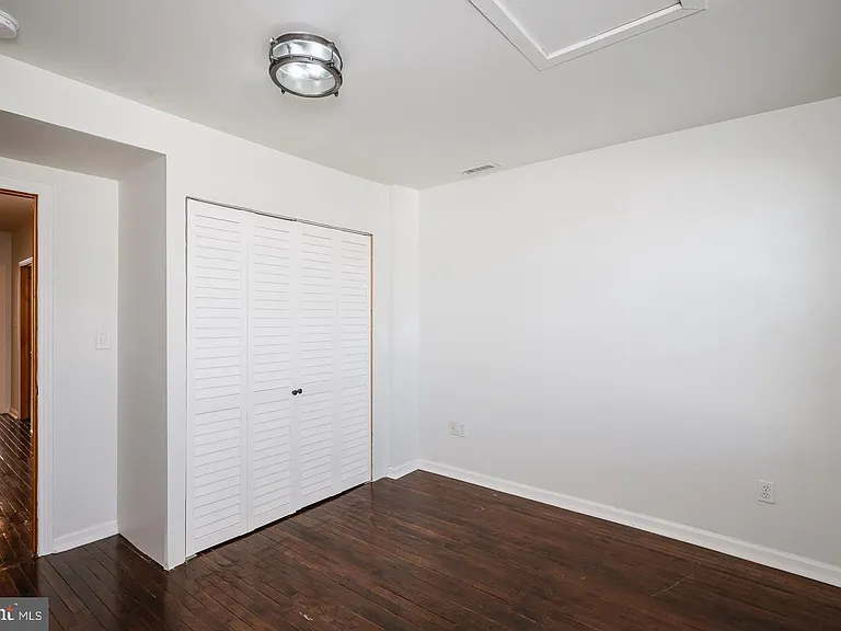 618 S Newkirk St — Photo 18