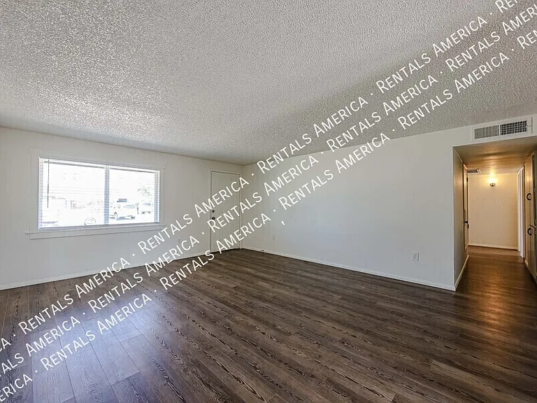 14029 N 38th Pl — Photo 11