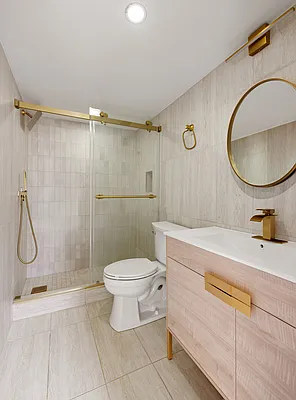 Bathroom, photo 1
