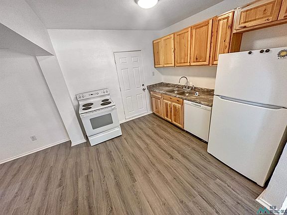 2nd image of 613 Welshire St