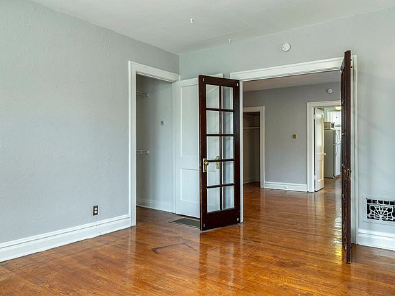 4th image of 1473A Gregg Ave