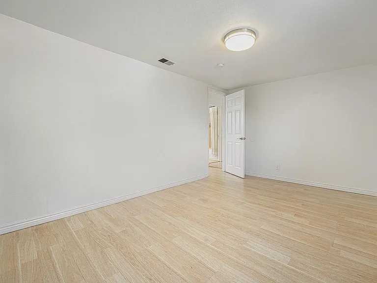444 Lowell Blvd — Photo 15