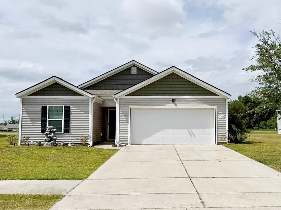 3238 Holly Loop