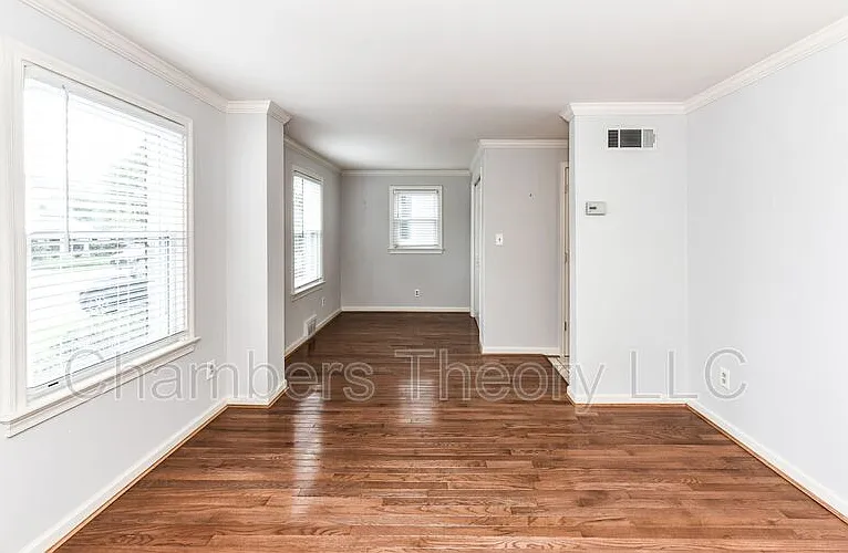 1128 N Kentucky St — Photo 6