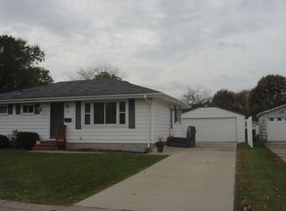 418 SW Maple St, Ankeny, IA 50023