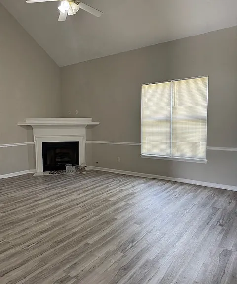 4611 Marthas Way — Photo 2