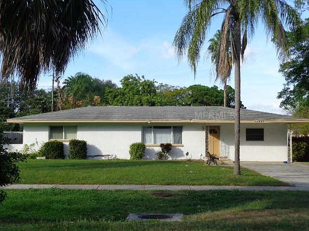 1st image of 11371 74th Ave