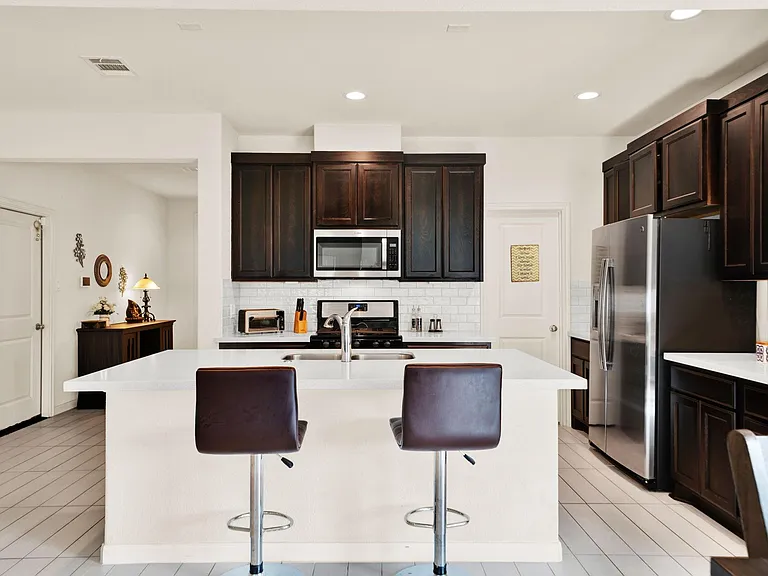 2503 Hagerman Ct — Photo 10