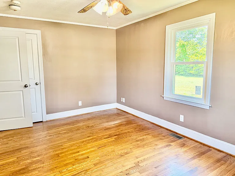 1638 Evans Rd — Photo 13