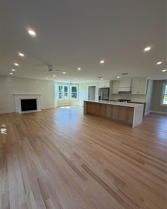2nd image of 47 Swan View Ln