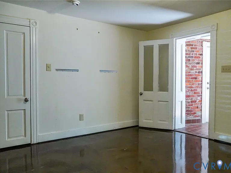 407 W Clay St #A — Photo 12