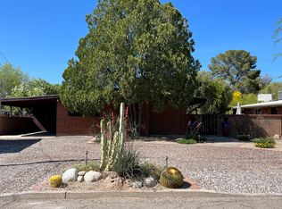 2515 E Lind Rd, Tucson, AZ 85716