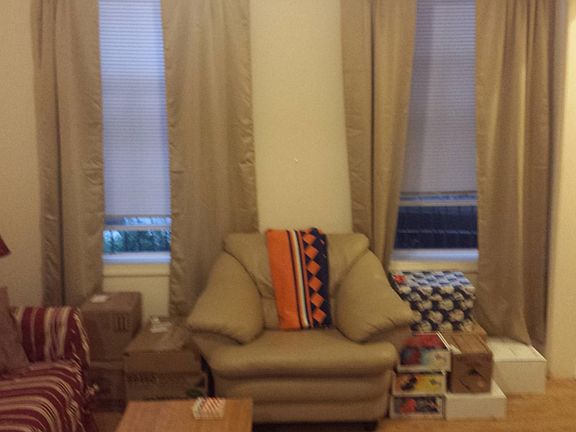 5th image of 815 N Hermitage Ave APT 1F