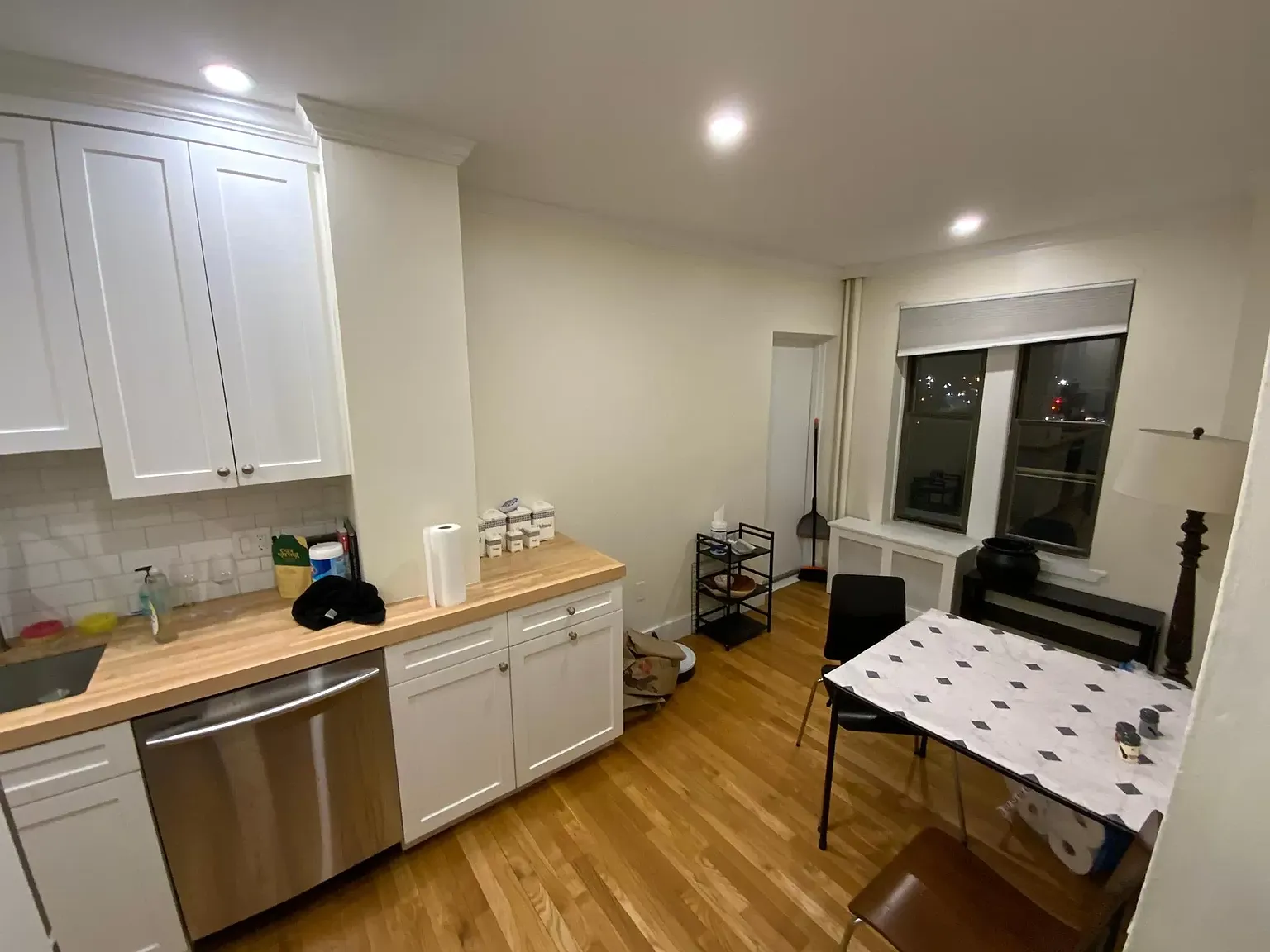 3 bed, 9999 sqft, $5,000 — Photo 3