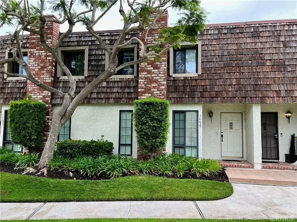 16625 Castaway Ln, Huntington Beach, CA 92649