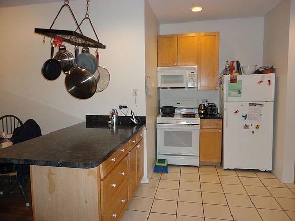 5th image of 7027 N Paulina St APT 1S