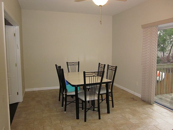 5th image of 103 Arlington Ave