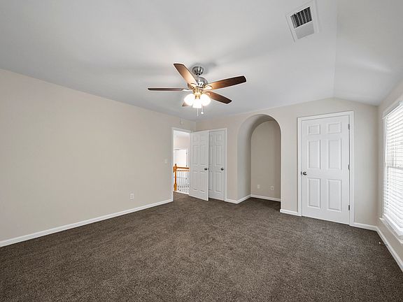5th image of 213 Park Creek Dr