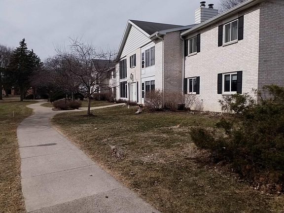 4th image of 1518 Golf View Road #C