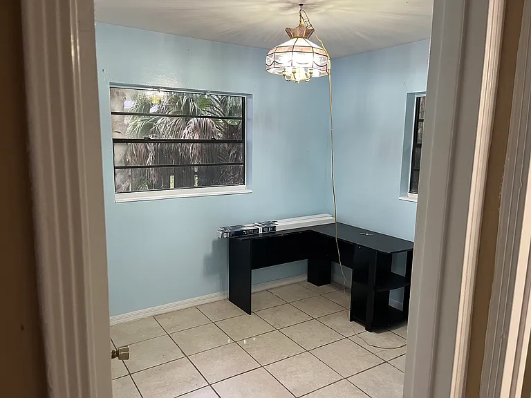 1616 Lakeside Dr — Photo 11
