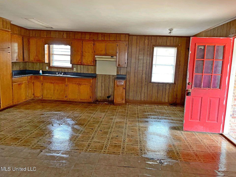 401 Barham St, Philadelphia, MS 39350 Zillow