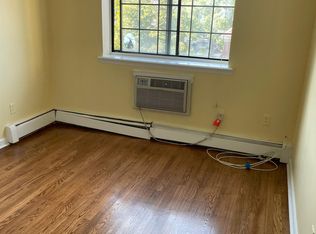375 E 234th St FLOOR 3, Bronx, NY 10470