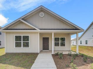 239 Staggerbush St, Freeport, FL 32439