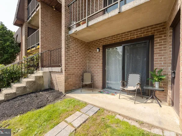 1302 Valley Dr #1302, West Chester, PA 19382