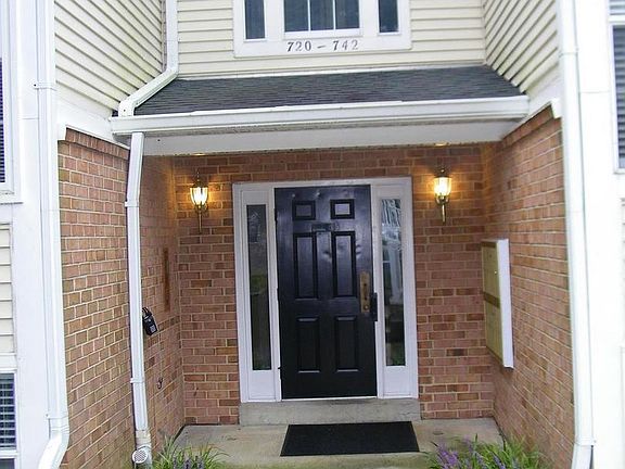 2nd image of 728 Southern Hills Dr