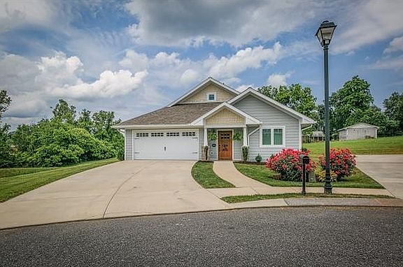 2nd image of 338 Princeton Gdns