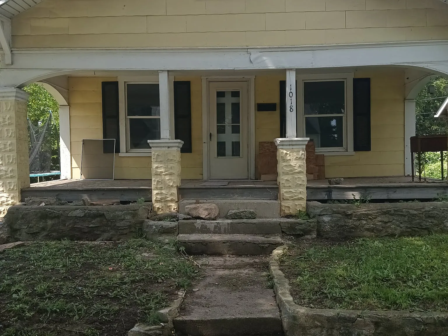 2 bed, 779 sqft, $925 — Photo 1