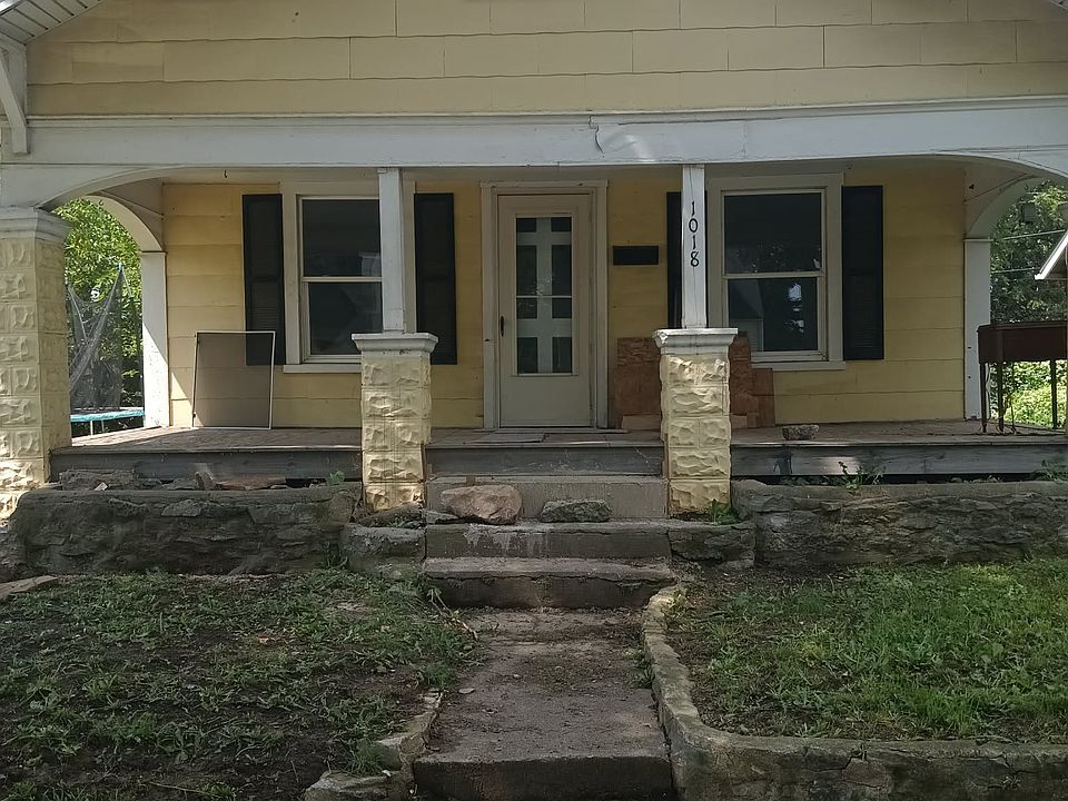 1st image of 1018 S 7th St