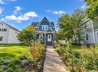 305 W Walnut St, Dodgeville, WI 53533
