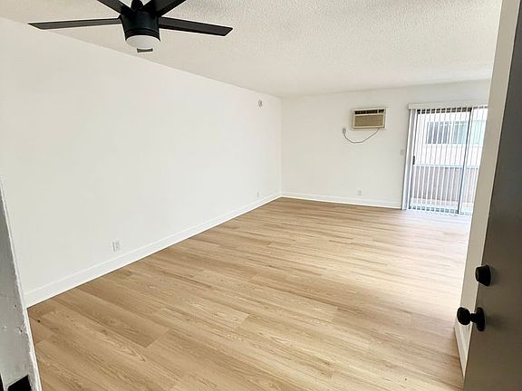 5th image of 10405 Irene St APT 206