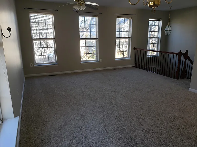 1006 Hoke Ln — Photo 7