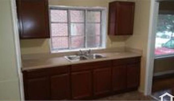 3rd image of 18234 Lesure St