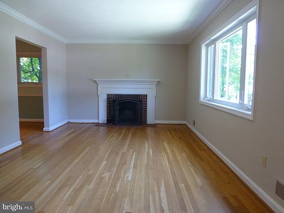 5th image of 3103 Shadeland Dr
