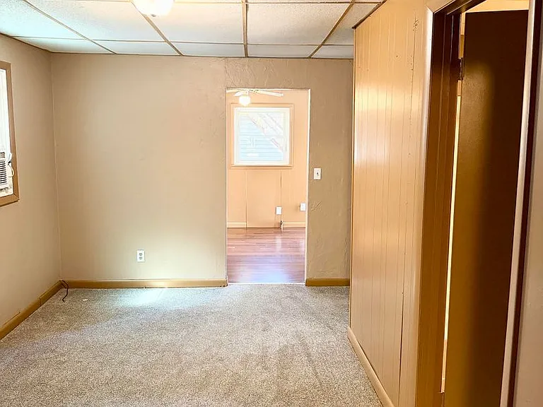 102 E Middle St — Photo 10