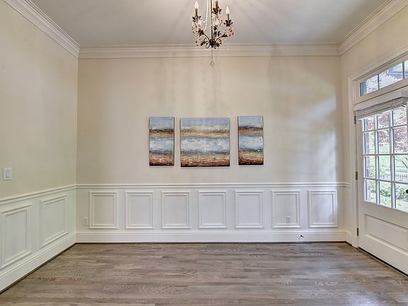 4th image of 1479 Legrand Cir