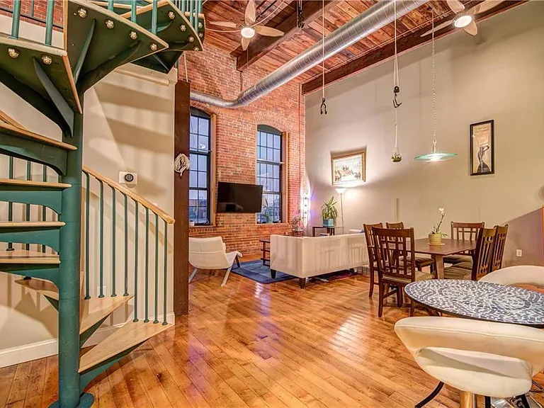 589 Atwells Ave #4F — Photo 4