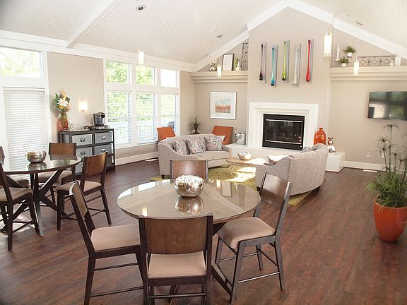 4th image of 7411 Clubhouse Dr #31401