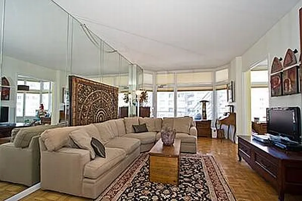 Sold by Fenwick Keats Real Estate | media 17