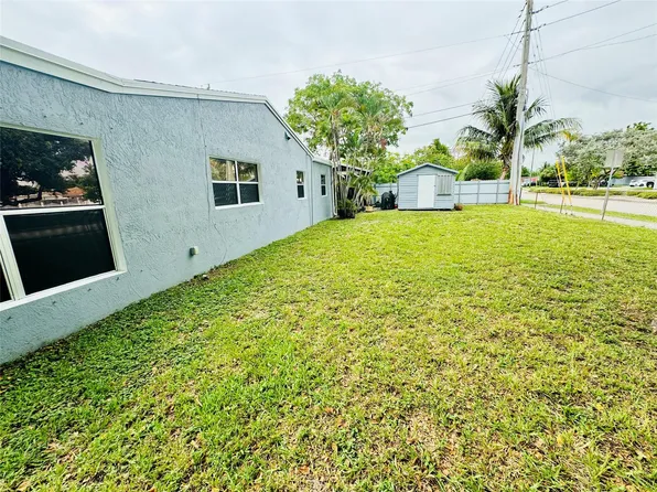 600 NE 58th Street, Oakland Park, FL 33334