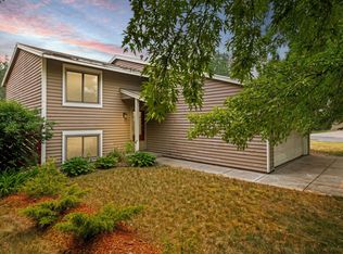 1331 Knoll Dr, Shoreview, MN 55126