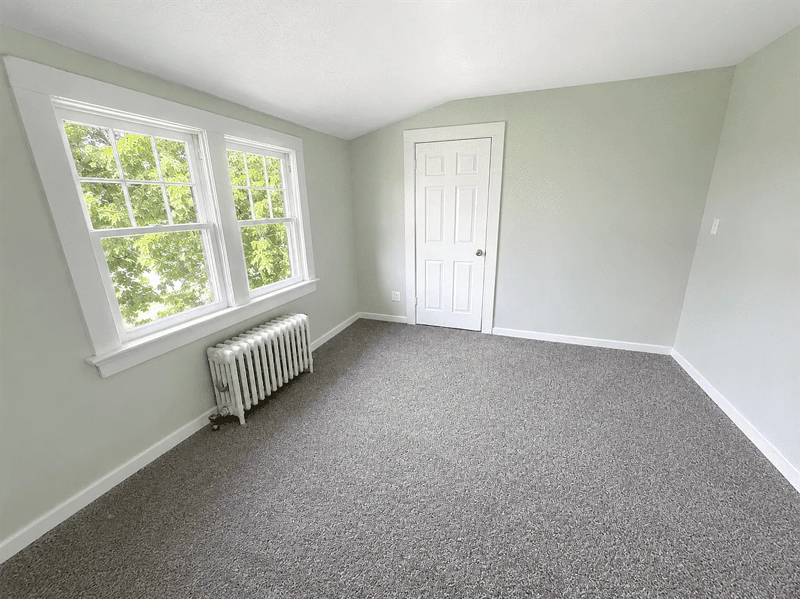 2 bed, 700 sqft, $750 — Photo 3
