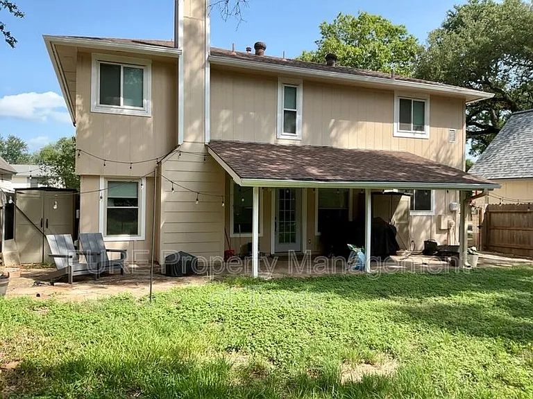 7425 Dallas Dr — Photo 6