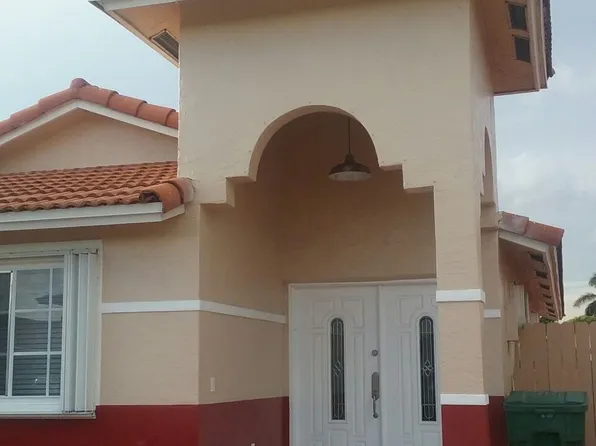 8763 NW 110th Ln, Hialeah Gardens, FL 33018