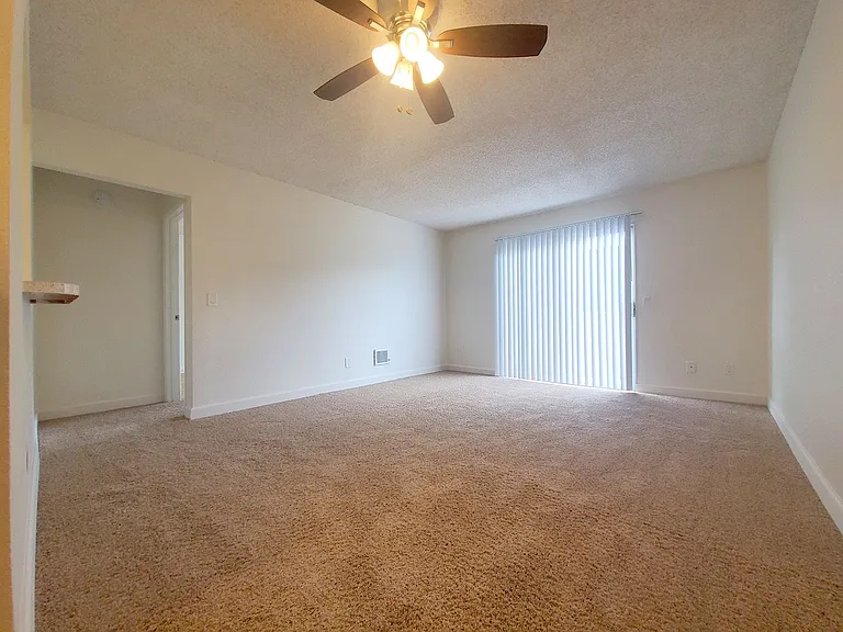 Emerald Vista — Photo 44