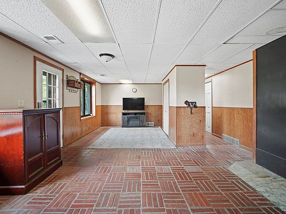 2nd image of 18766 Forrister Rd
